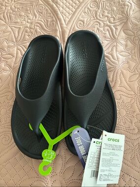 Crocs  Black Classic Flip Sandals